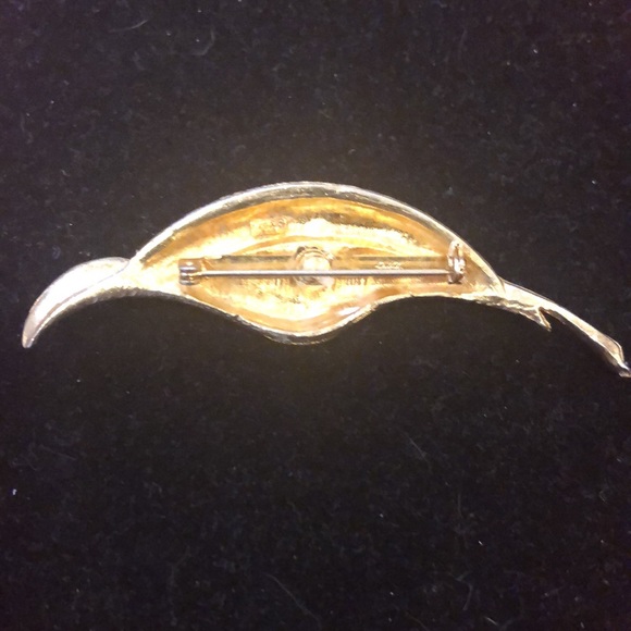 SOLD - Closet Clear Out 🔥 -Coro Gold Tone Vintage Leaf Brooch - Picture 7 of 8